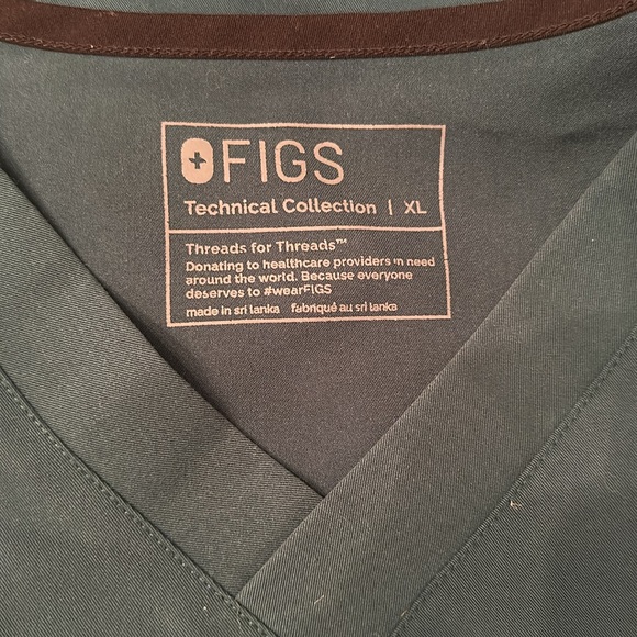 FIGS scrubs- technical collection - Picture 3 of 7